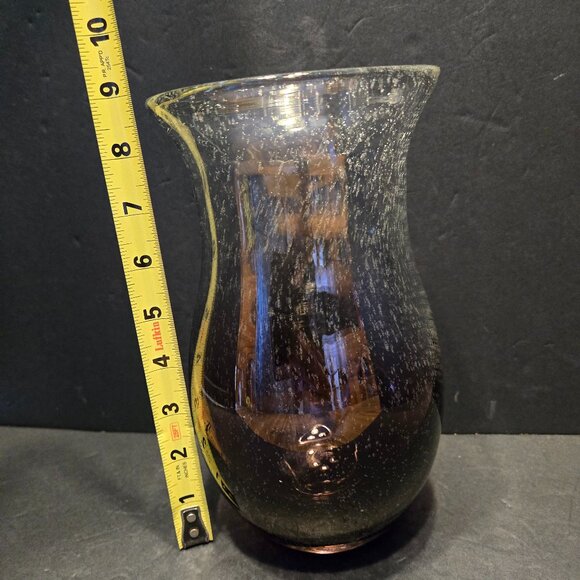 VINTAGE EGGPLANT PURPLE AND CLEAR, CONTROLED BUBBLE, HAND BLOWN VASE. - Picture 9 of 10